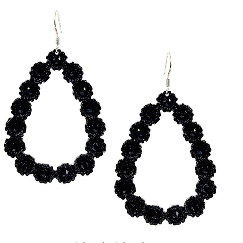 Flower-Rimmed Tear Drop Earring